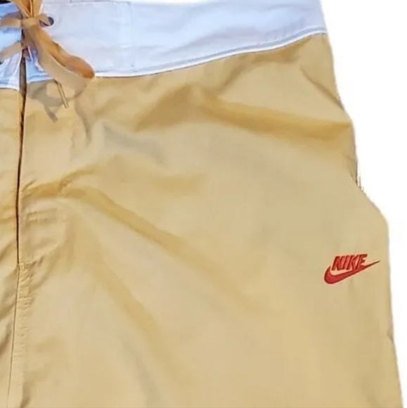 Vintage retro NIKE Shorts yellow Bermuda swim shorts 34" summer Holiday - Picture 5 of 9